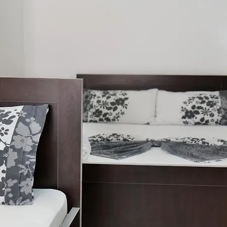 Vila Panorama فندق مبيت وإفطار Piqeras