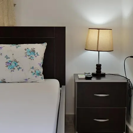 Bed & Breakfast Vila Panorama Piqeras