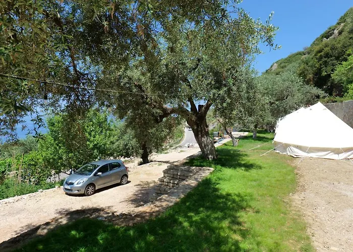 Bed & Breakfast Vila Panorama Piqeras