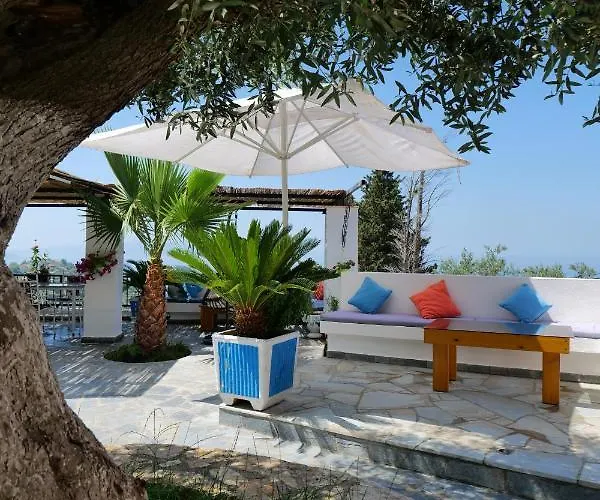 Bed & Breakfast Vila Panorama Piqeras