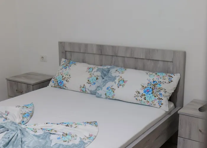 Bed & Breakfast Vila Panorama Piqeras